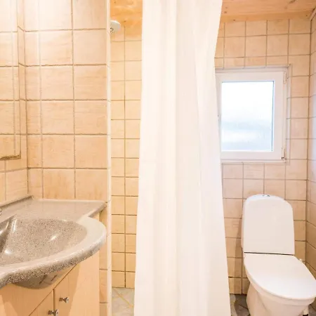 Semesterbostad 6 Person In Henne *