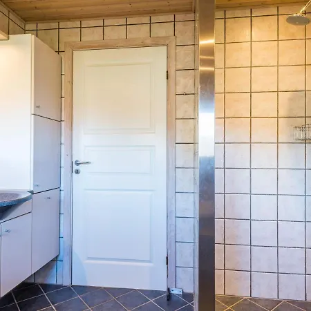 Semesterbostad 6 Person In Henne