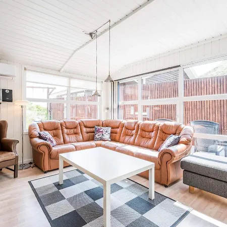 Сasa de vacaciones 6 Person In Henne