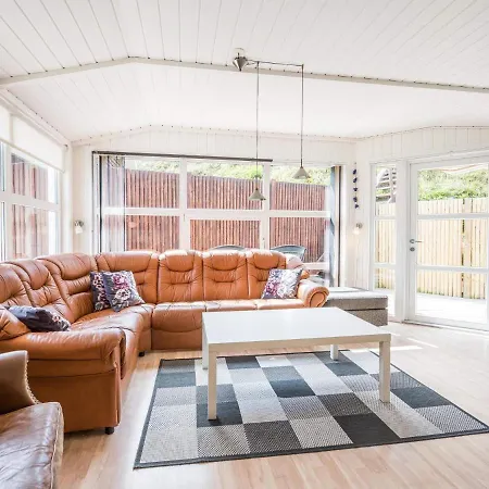 6 Person In Henne Сasa de vacaciones *